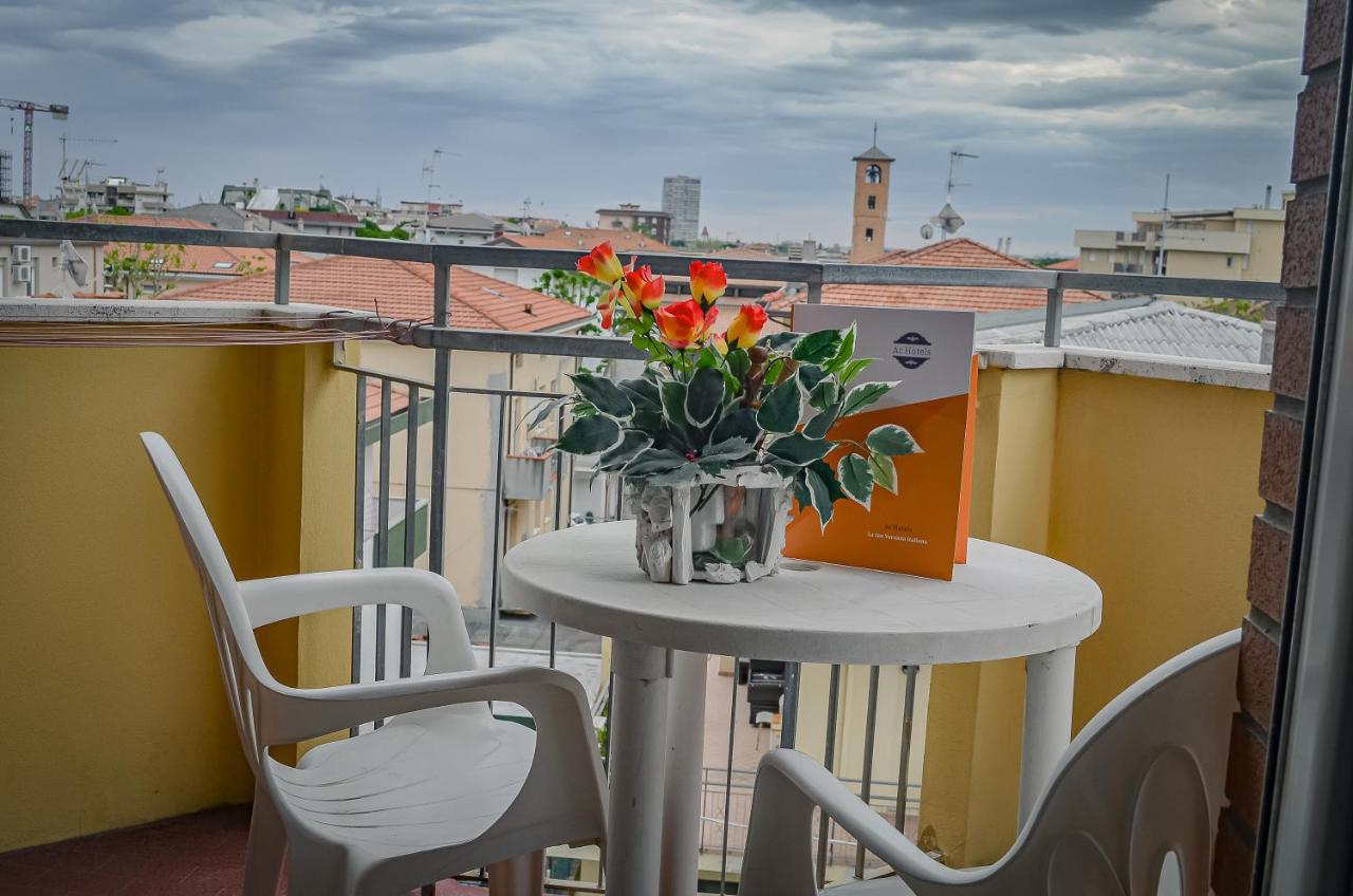 Hotel Stradiot Rimini Exteriör bild