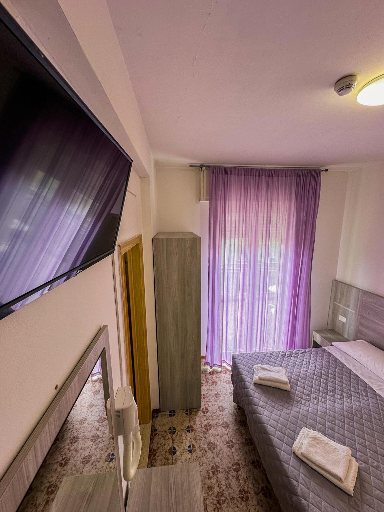 Hotel Stradiot Rimini Exteriör bild